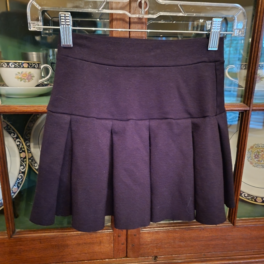 Urban Outfitters black pleated mini skirt xxs